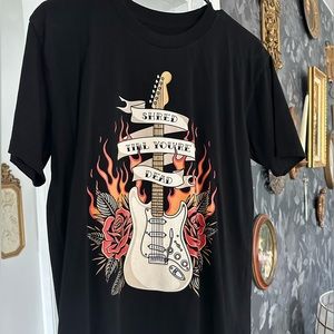 Shred til your dead graphic tee